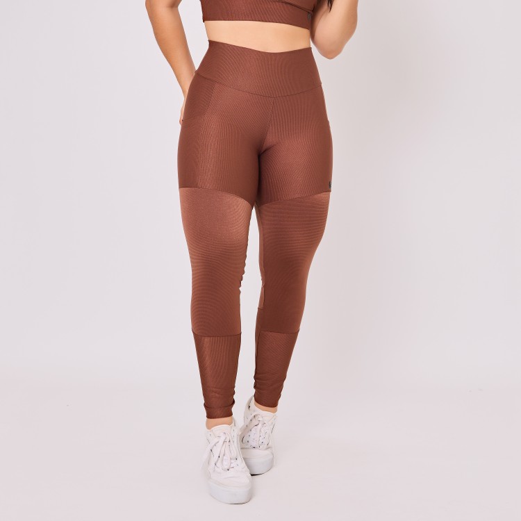 Calça com Bolsos Laterais e Recortes Penélope