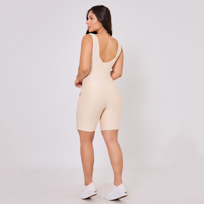 Macaquinho Virgínia Com Bolsos