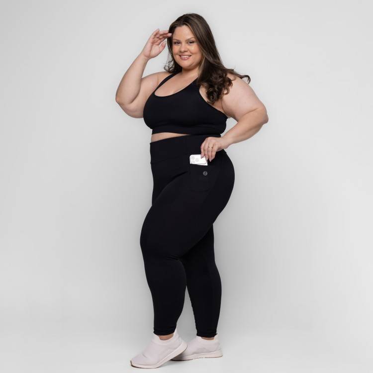 CALÇA LEGGING FITNESS PLUS SIZE LARAH COM BOLSOS KEEP MOVE