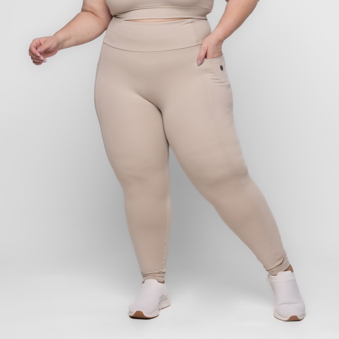 CALÇA LEGGING FITNESS PLUS SIZE LARAH COM BOLSOS KEEP MOVE