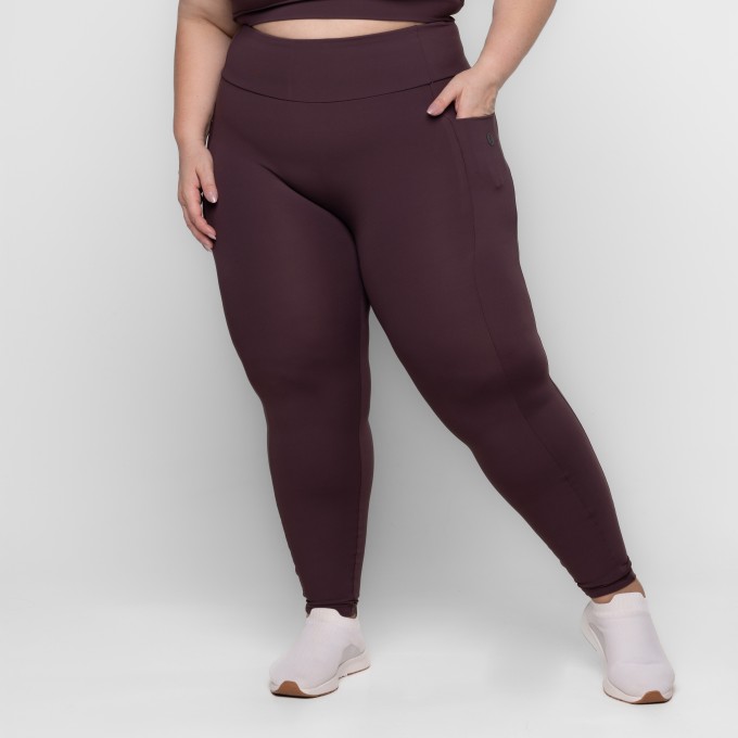 CALÇA LEGGING FITNESS PLUS SIZE LARAH COM BOLSOS KEEP MOVE