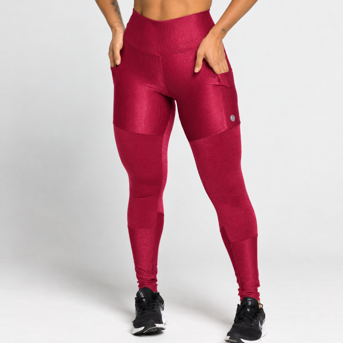 Calça com Bolsos Laterais e Recortes Penélope