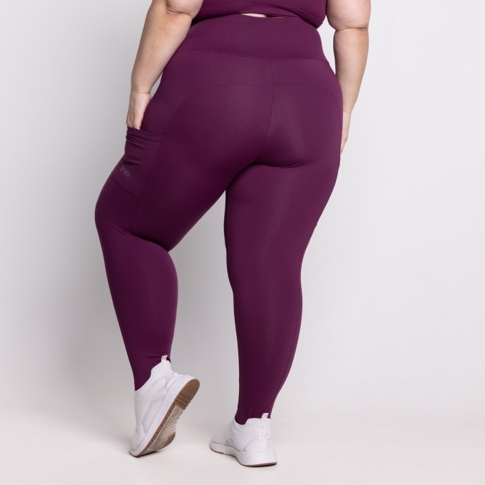 Calça Legging Com Bolsos Malu Plus Size