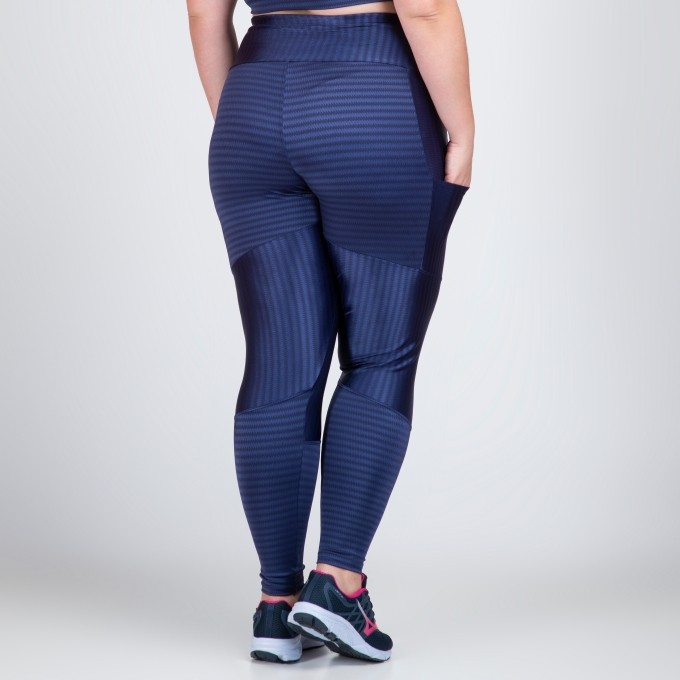 Calça Plus Size Metalizada 3D Ikat com Bolsos
