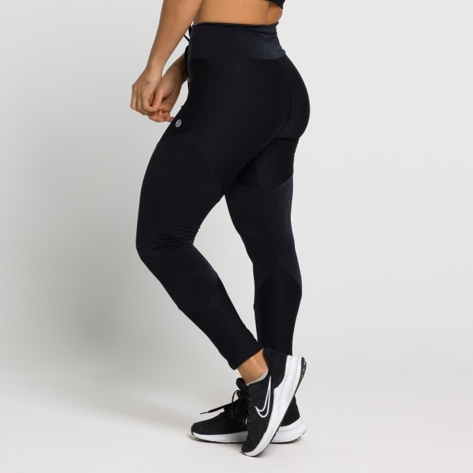 Calça Legging Com Recortes e Cadarço Aurora