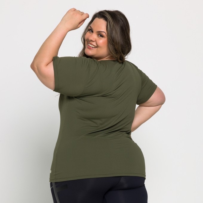 Blusa Plus Size Feminina T-shirt Tela Dry Fit Básica Verônica