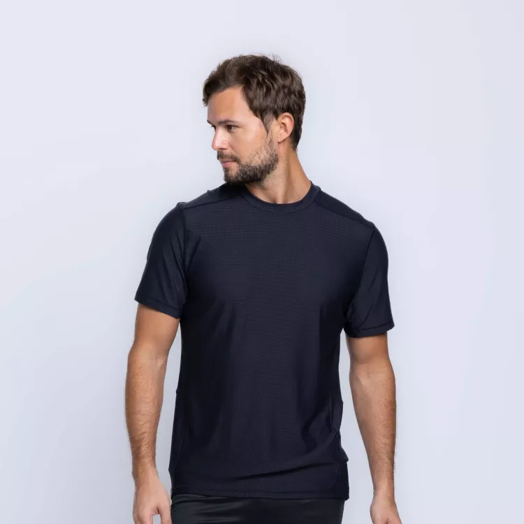 Camisa Masculina Com Recortes Dry Fit