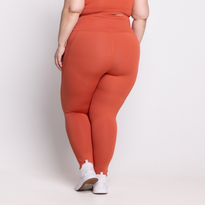 Calça Caroline Plus Size em Poliamida