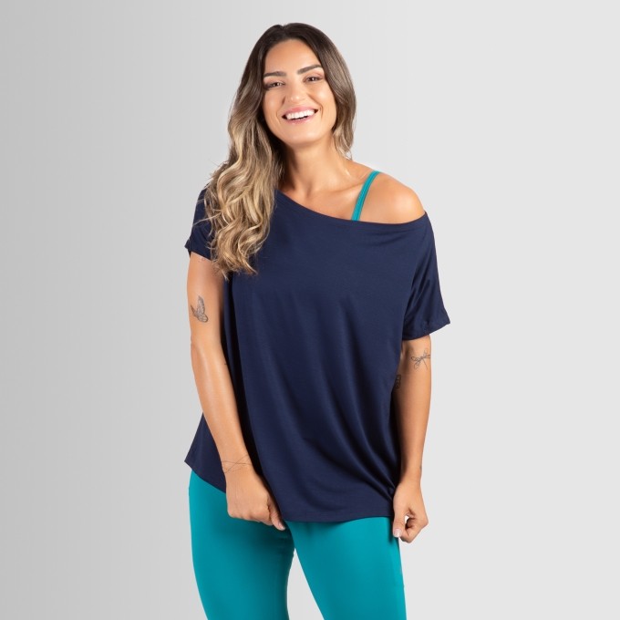 Blusa Fitness Ombro Que Cai Lisa