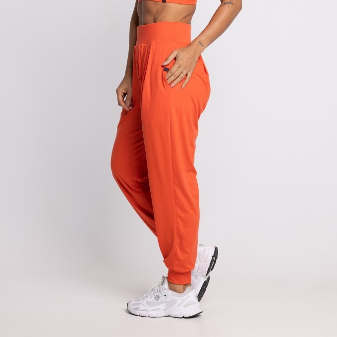 Jogger Kamile em Suede