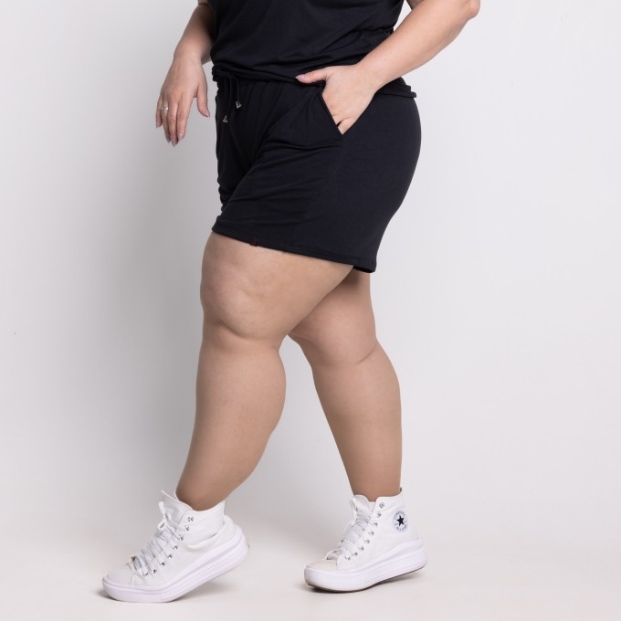 Short Cloe Plus Size em Suede