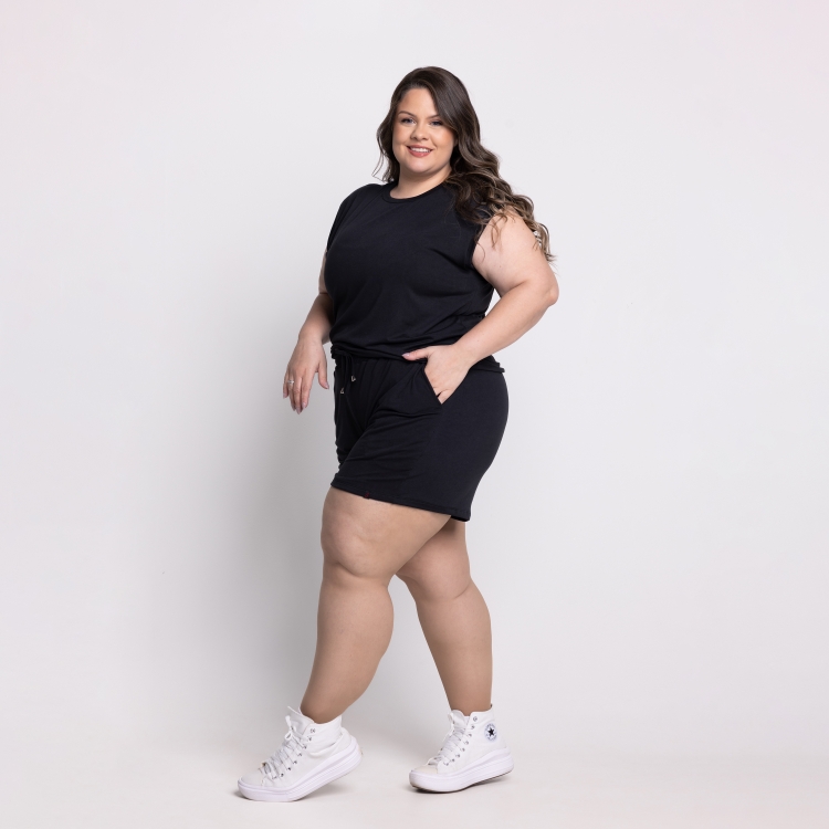Short Cloe Plus Size em Suede