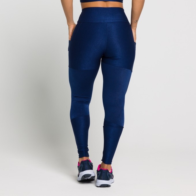 Calça com Bolsos Laterais e Recortes Penélope